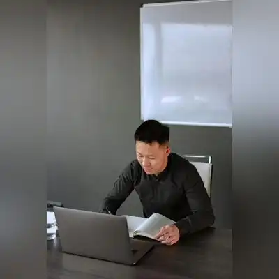毛华霜